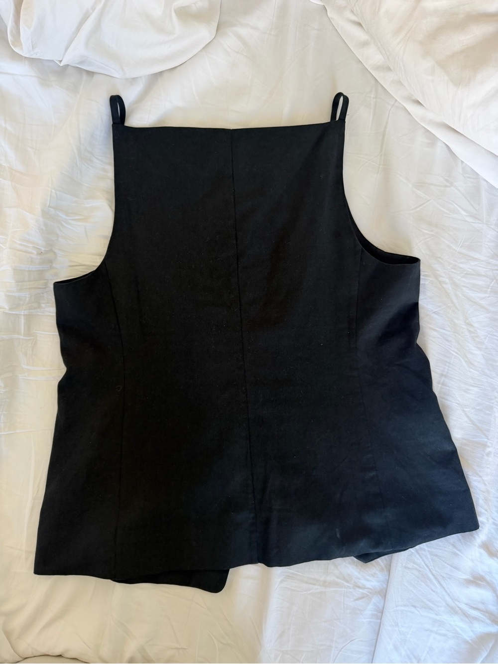 Square-Neck Vest in Drapey Twill - Picture 4 of 7